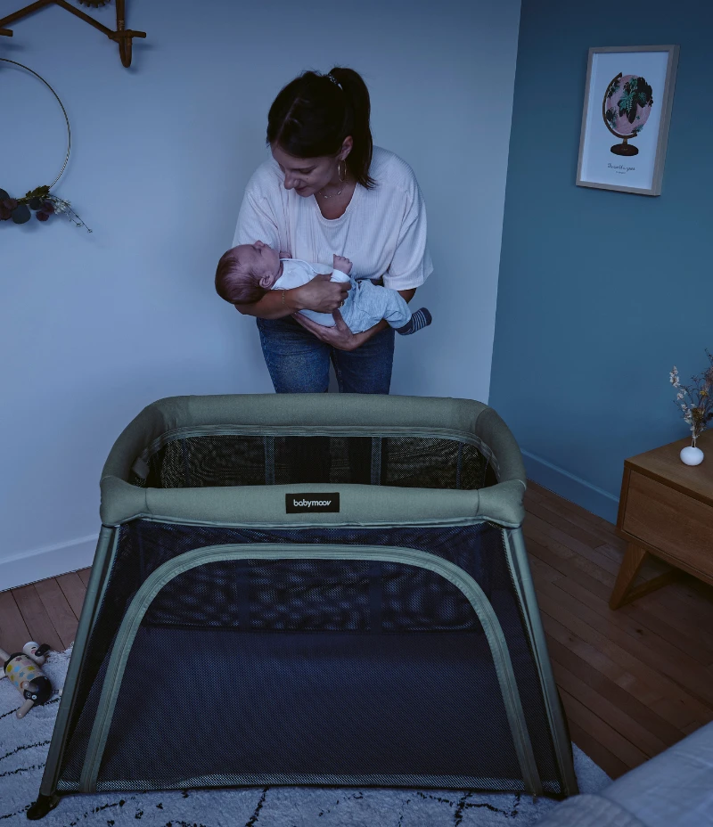 BabyMoov Lit Parapluie Avec Berceau Intégré - Moov & Comfy 9 BabyMoov Lit Parapluie Avec Berceau Intégré - Moov & Comfy – Image 7