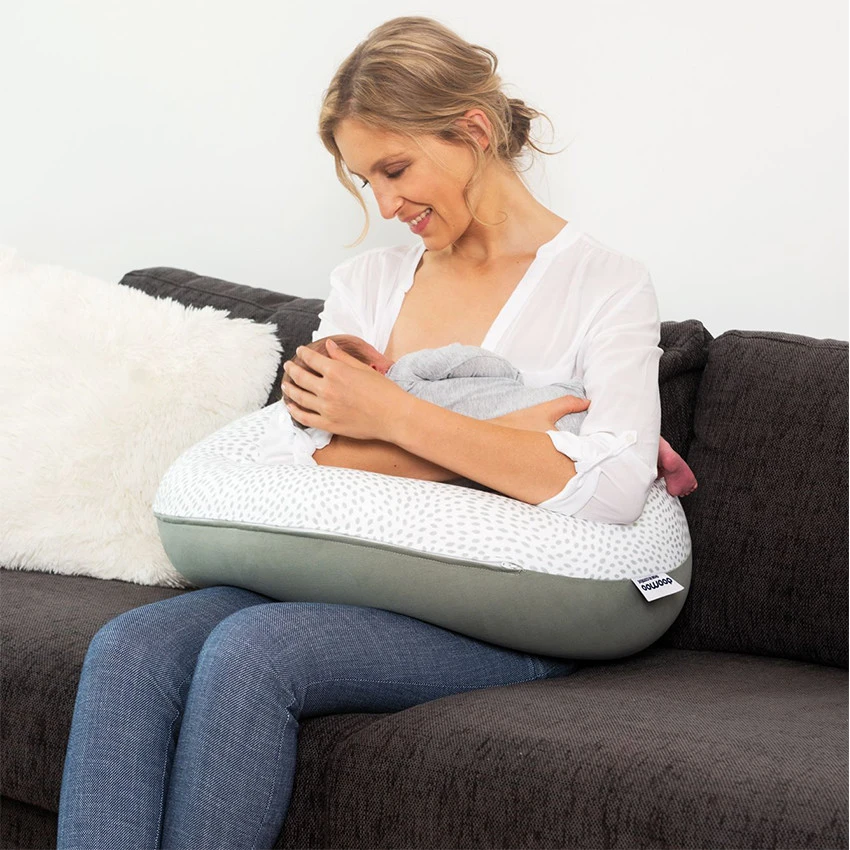 BabyMoov Coussin De Maternité Doomoo Buddy - Risotto Kaki 6 BabyMoov Coussin De Maternité Doomoo Buddy - Risotto Kaki – Image 4